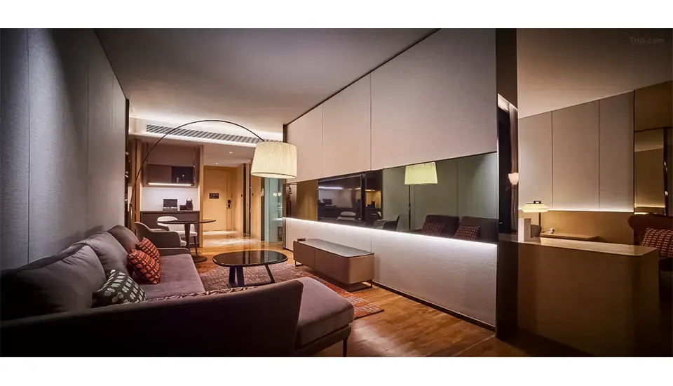 هتل ای کیو کوالالامپور